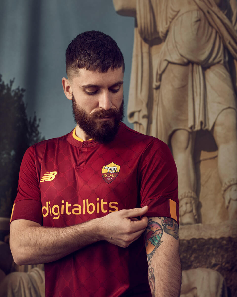 Roma 22/23 home jersey