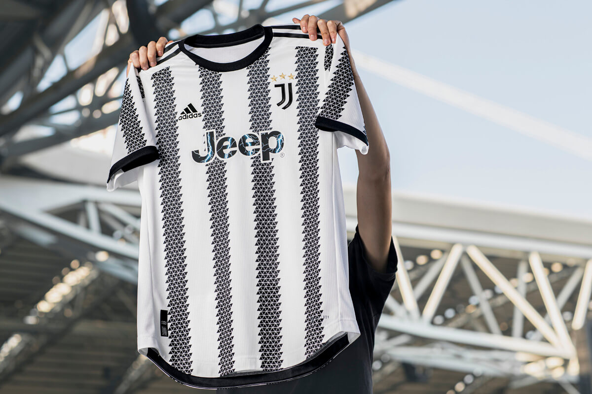 Juventus 22/23 home kit