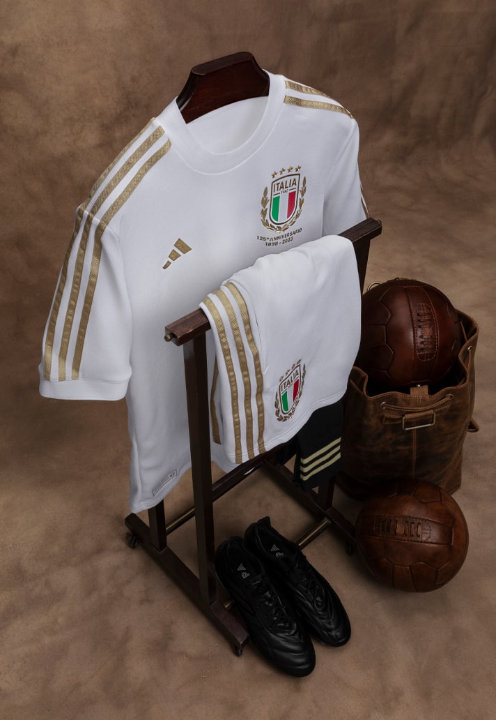 italy soccer kit