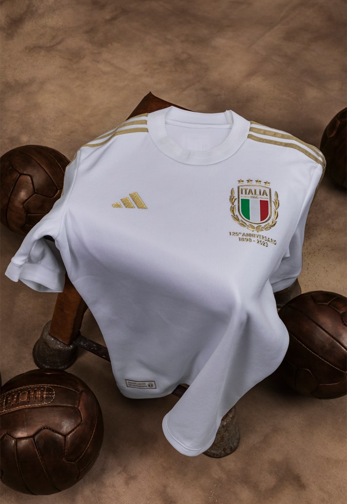 Italia football shirt